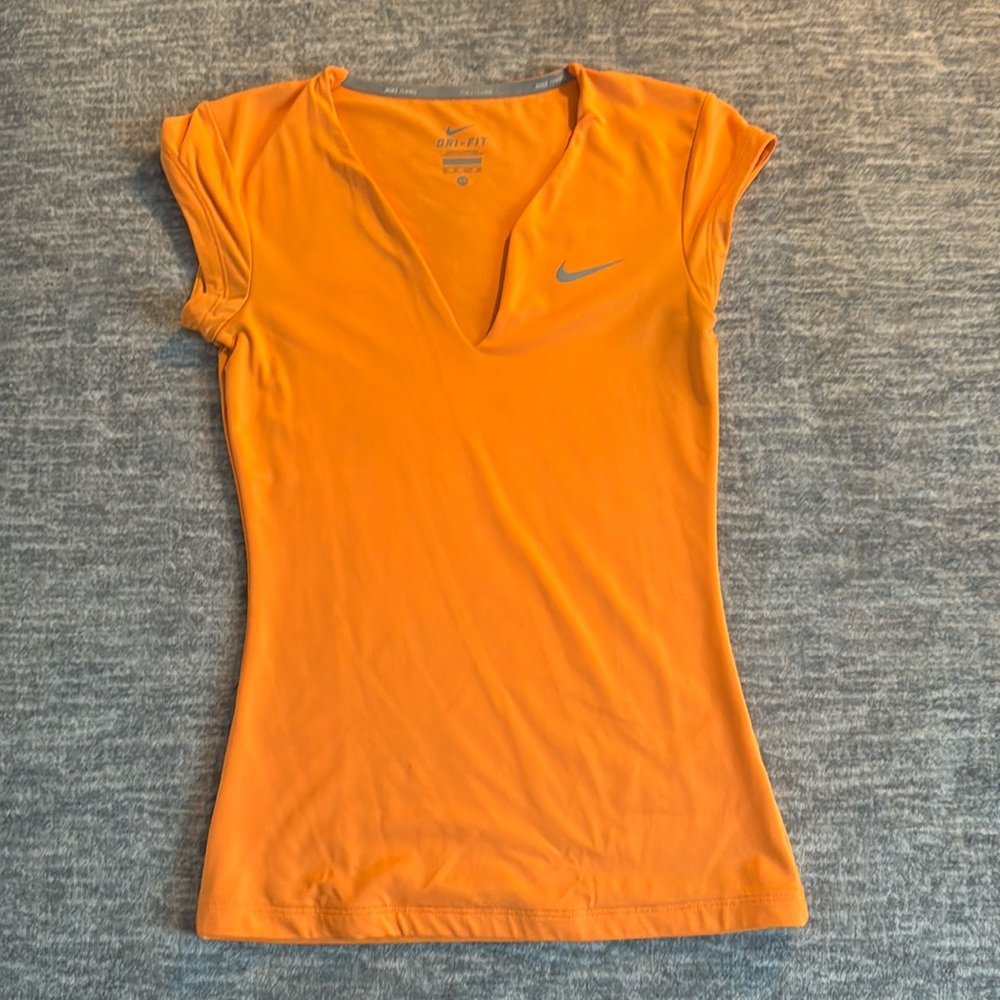 Womens XS Nike Shirt